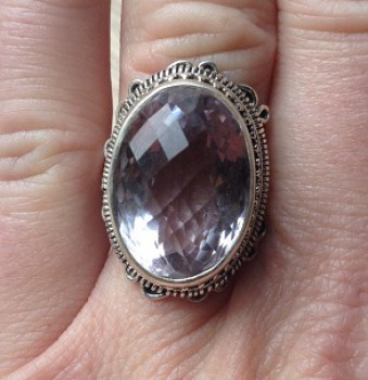 Zilveren edelsteen ring met roze Amethist ring maat 17 mm.